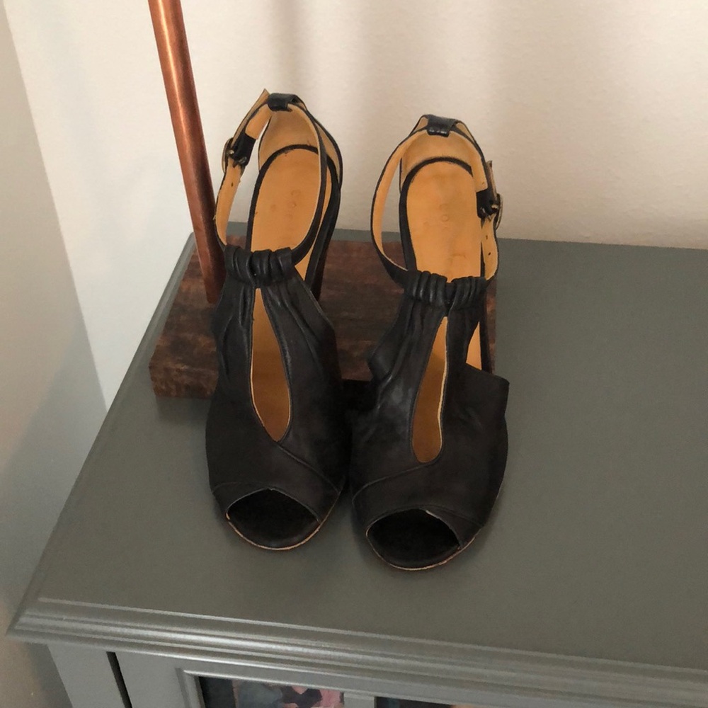 Coclico peep toe heel